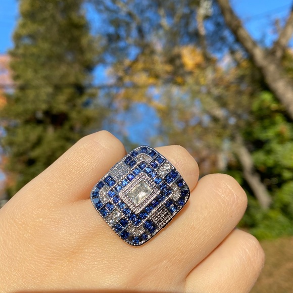 Jewelry - 925 sterling silver gorgeous ring